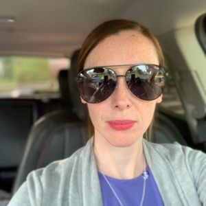 Meet your Posher, Melissa